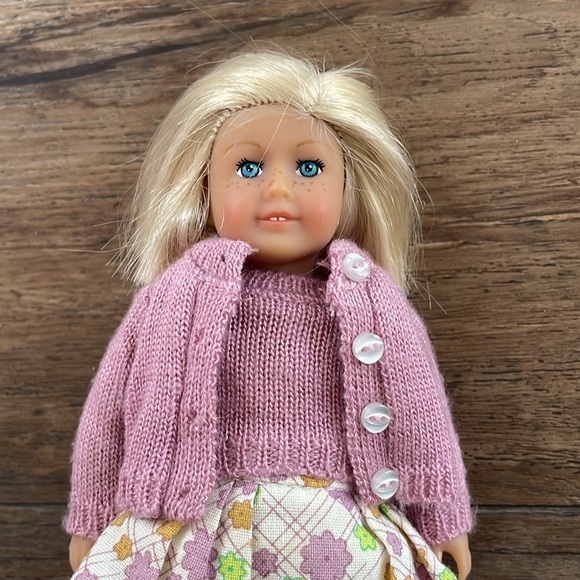 American Girl mini Kit doll - Picture 2 of 6